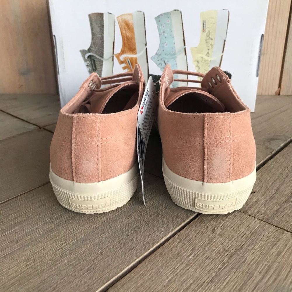 ✨NEW✨ Superga Leather Sneakers - Cotu 2750 Peach - Picture 4 of 8